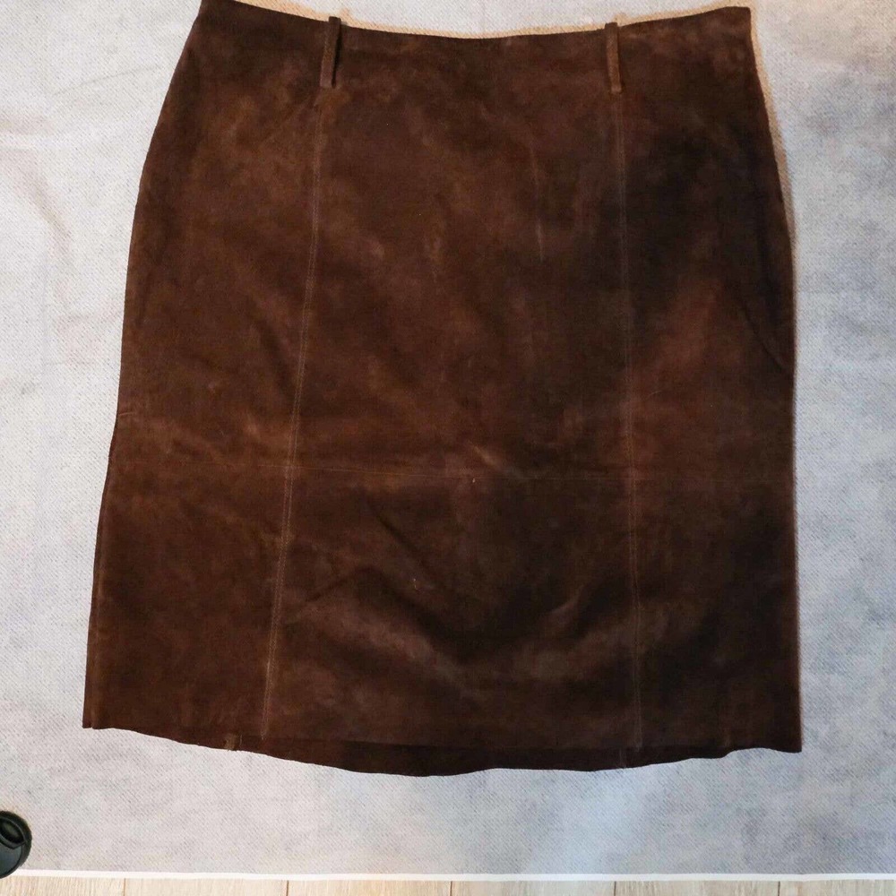 Garson Suede Womens Skirt 16 Knee Length Seems Fallcore Minimalist Casual Luxury